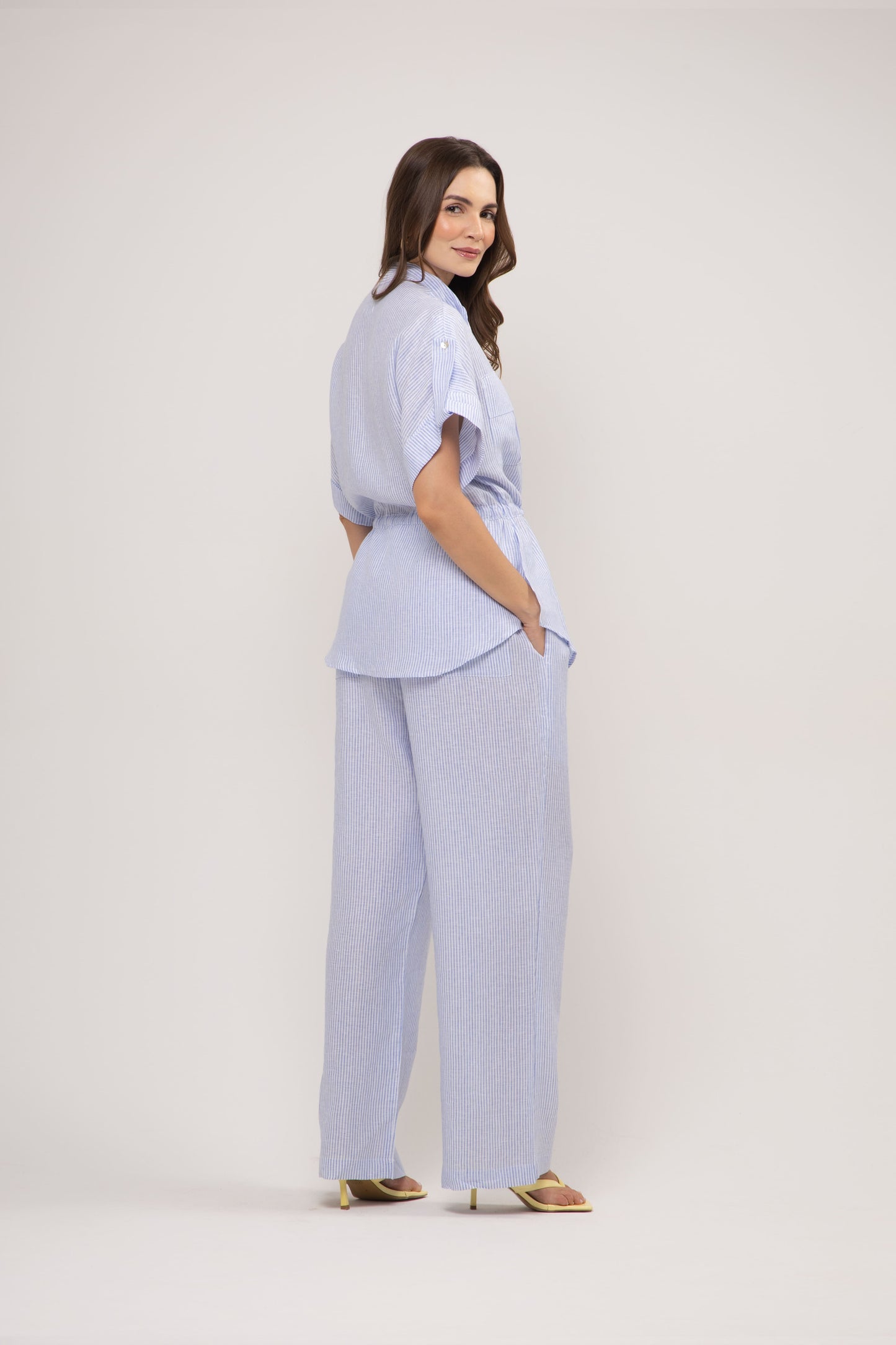Conjunto Amalfi em Linho Italiano – Camisa Parka e Calça Pantalona