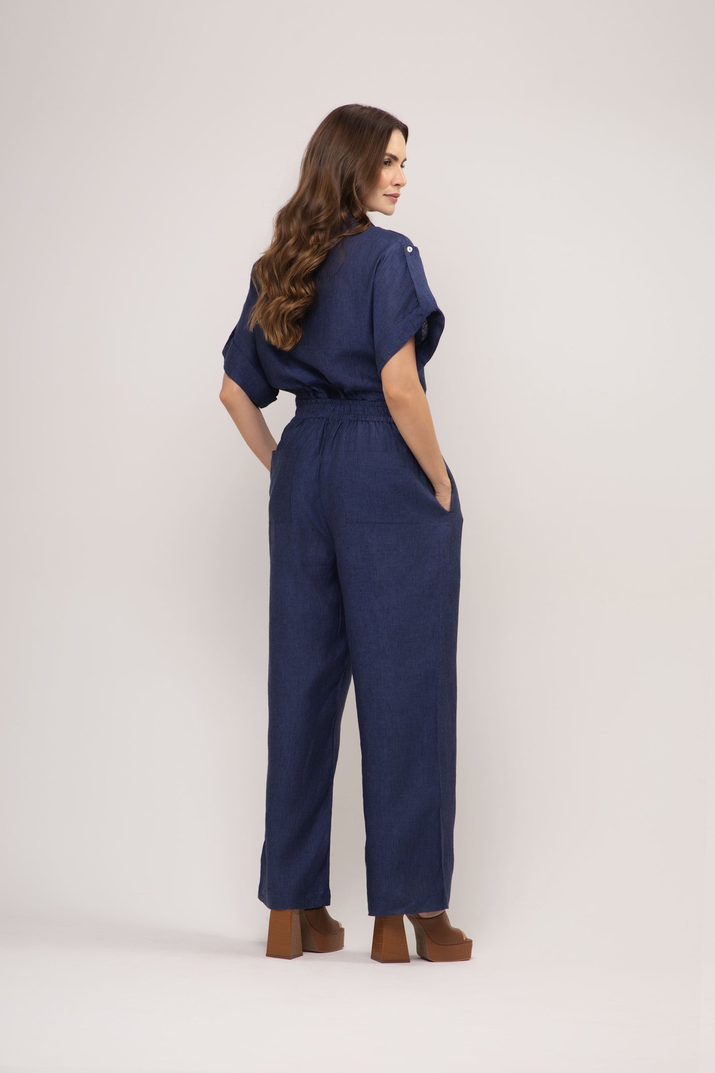 Conjunto Amalfi em Linho Italiano – Camisa Parka e Calça Pantalona